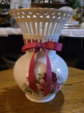 Vintage Formalities By Baum Bros Victorian Rose Porcelain Vase 9.5"